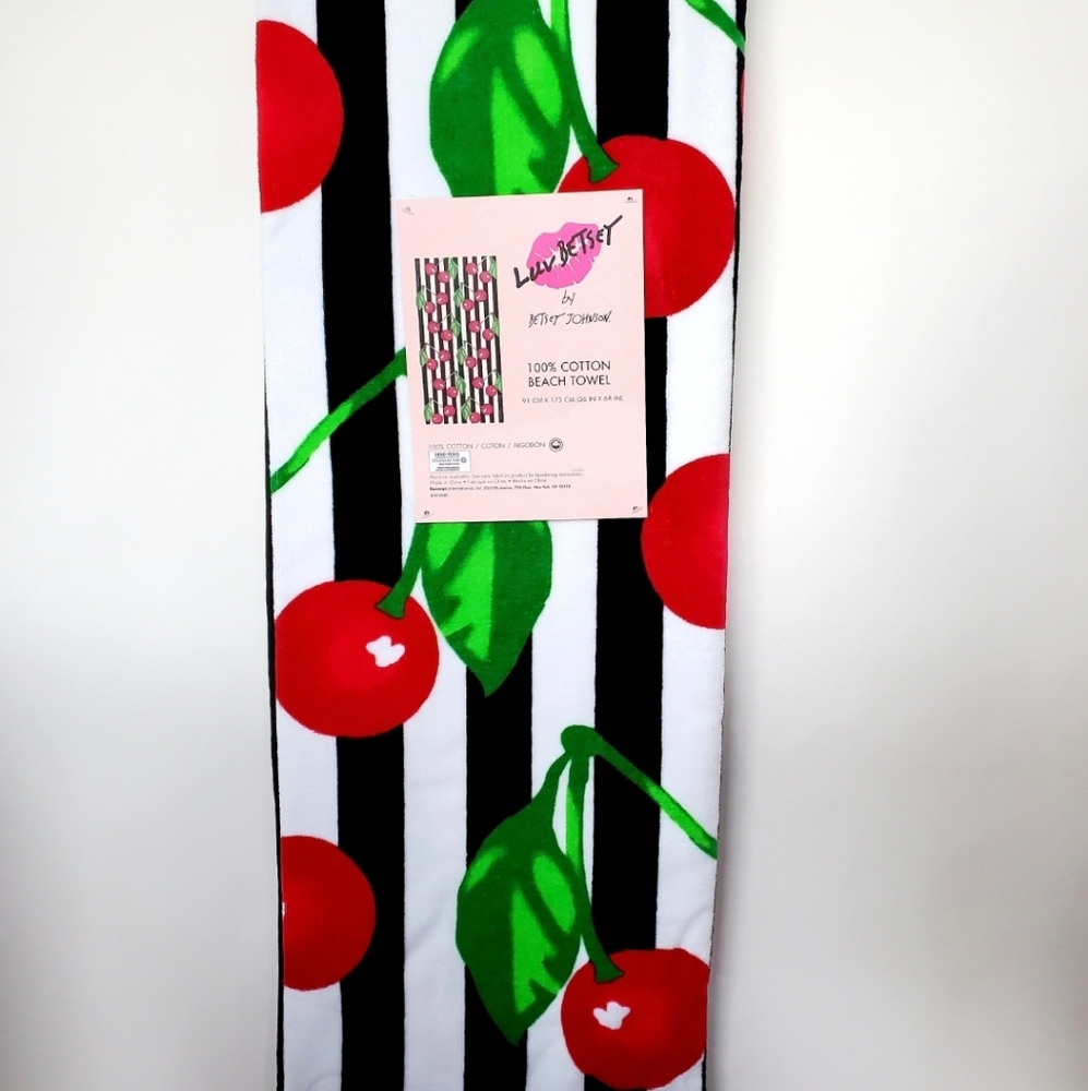 *****SOLD*****Betsey Johnson Cherry 🍒 Beach Towel